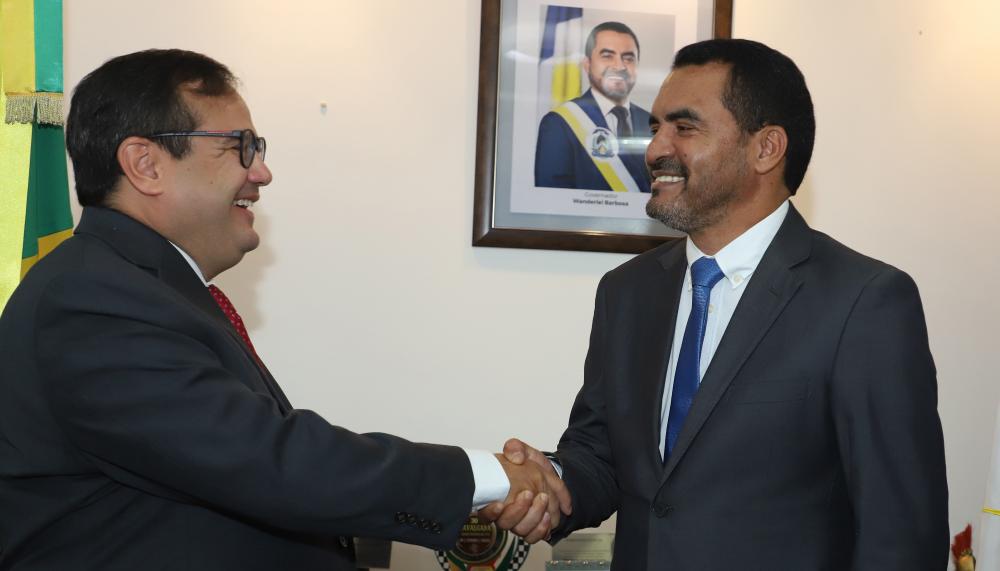 Wanderlei Barbosa com embaixador da Costa Rica no Brasil