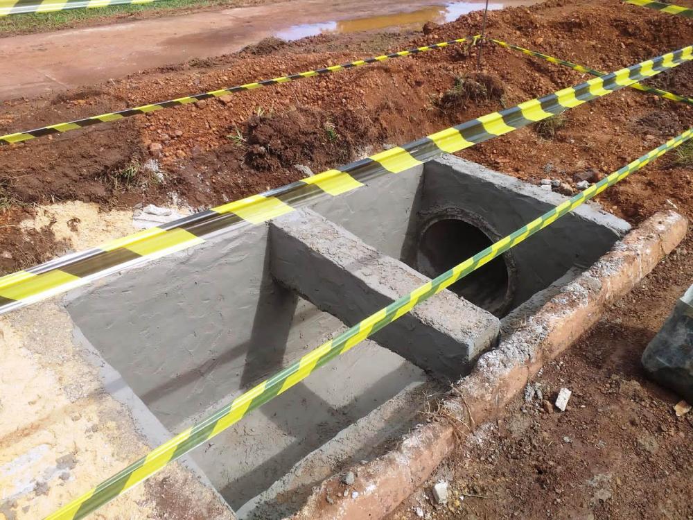 Sistema de drenagem pluvial recebe reparos na capital