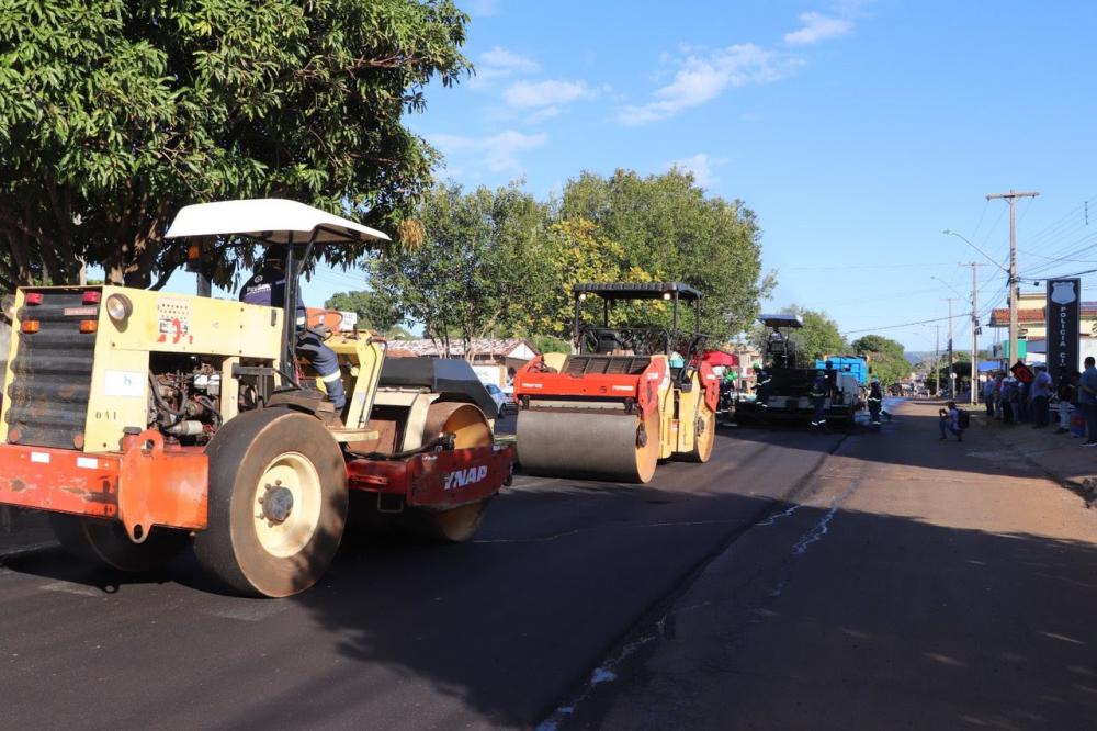 Prefeitura faz recapeamento asfáltico em diversas ruas de Porto Nacional