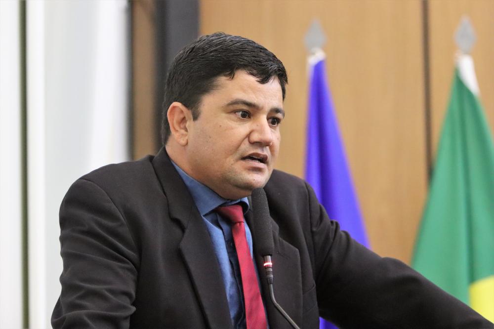 Rogério Freitas requer reforma e manutenção de praça na Quadra 1005 Sul