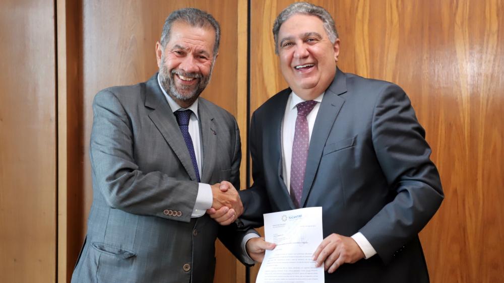 Vice-governador Laurez Moreira solicita ao ministro Carlos Lupi melhorias dos serviços do INSS no Tocantins