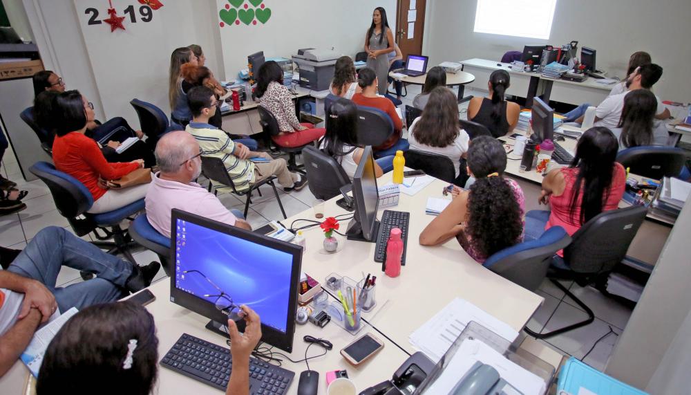 Educação lança edital para seleção de professores e tutores de cursos de Formação Inicial e Continuada a distância