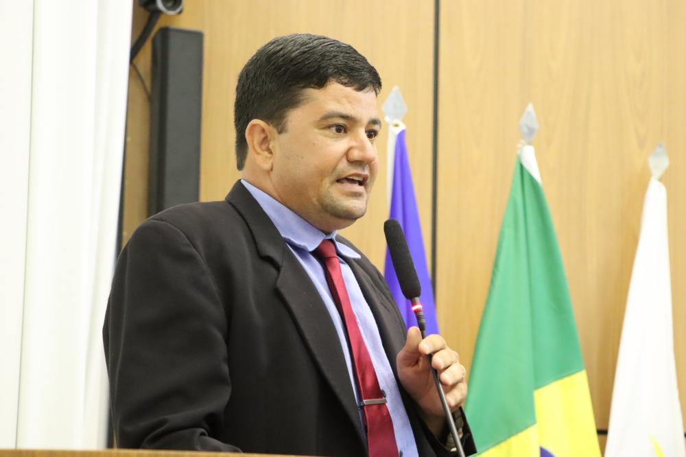 Após denúncia do vereador Rogério Freitas, Tribunal de Contas sugere suspensão de contrato do transporte escolar