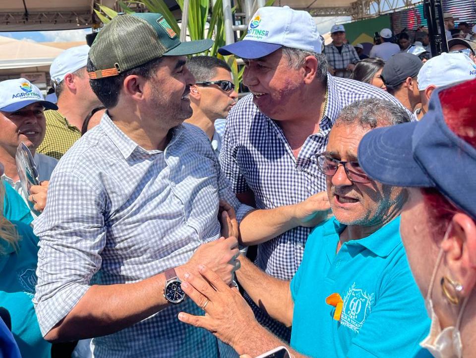 Na Agrotins, o vereador Jucelino Rodrigues prestigia abertura do evento e visita estandes 
