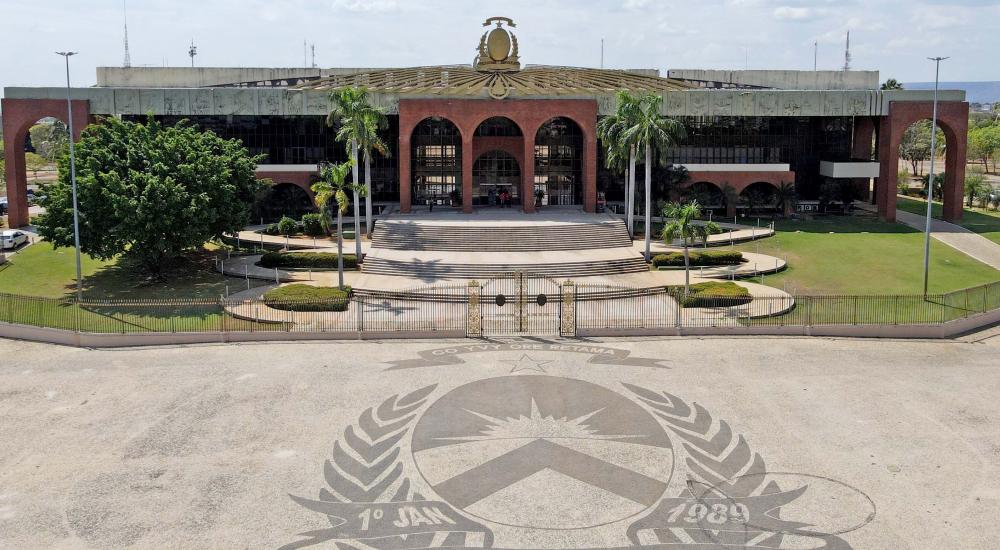 Ponto Facultativo no Estado