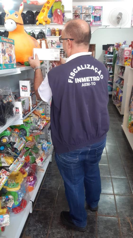 Agência de Metrologia fiscaliza comércio que vende brinquedos em Operação Nacional do Inmetro
