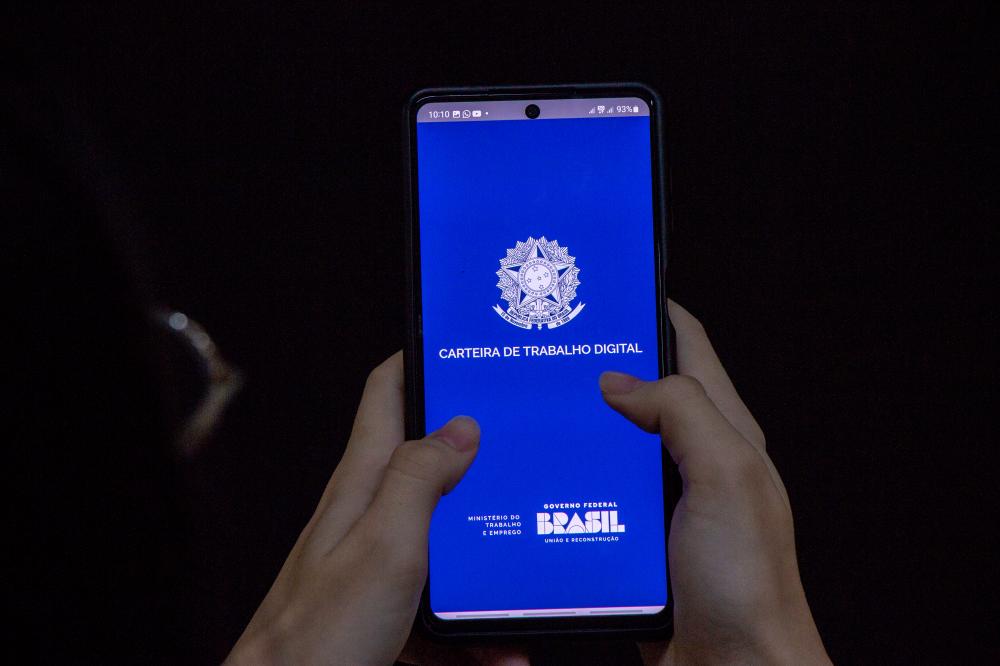 Semana começa com 867 vagas de emprego