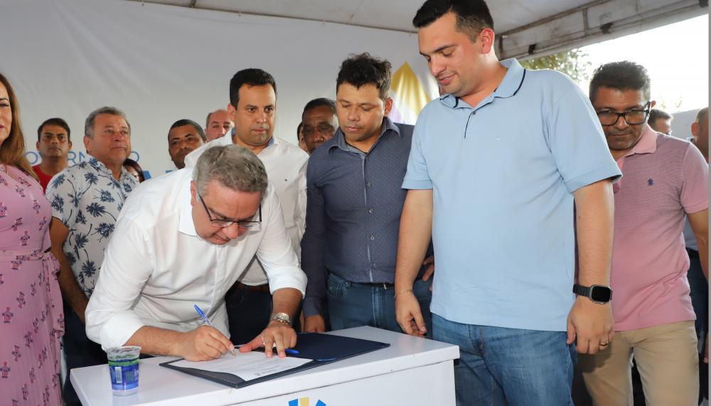 Em Dueré, governador em exercício, Laurez Moreira, autoriza R$ 42 milhões para obras em rodoviárias do sul do Tocantins