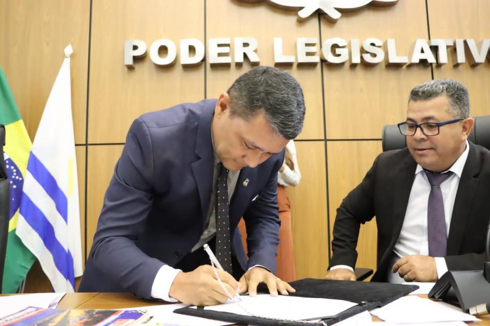 Vereador Márcio Reis sai de licença, Mauro Mota assume e pede afastamento e Benna Maia fica com a vaga