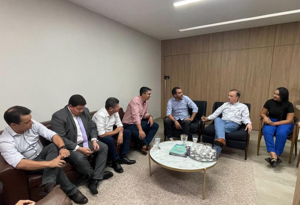 Governador Wanderlei Barbosa alinha tratamento de pacientes oncológicos com o Hospital do Amor