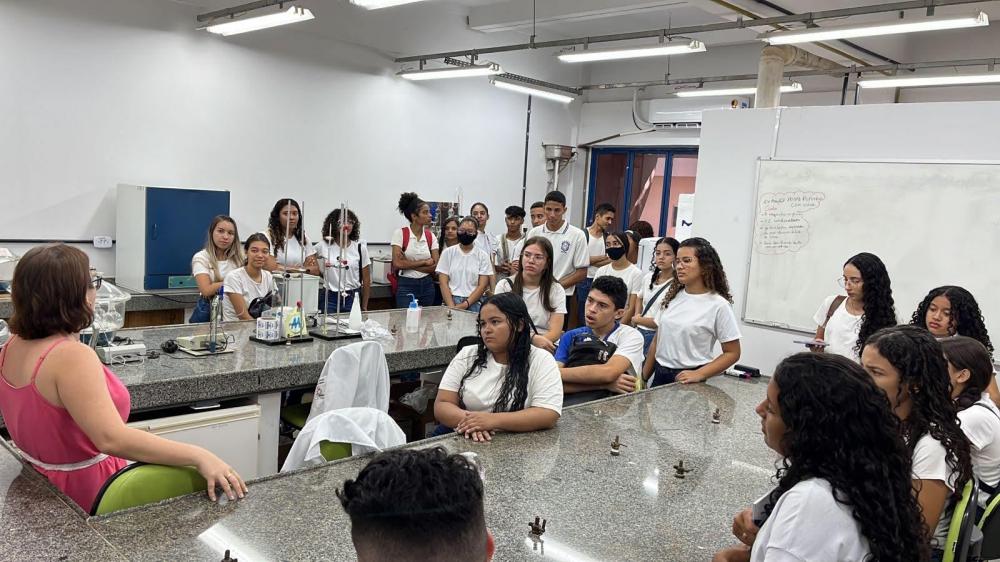 UFT recebe mais de 700 alunos do ensino médio no segundo Tour do Câmpus de Palmas
