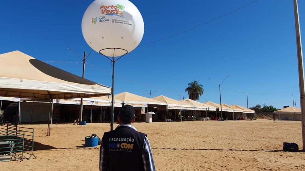 Procon orienta turistas sobre direitos durante temporada de praias