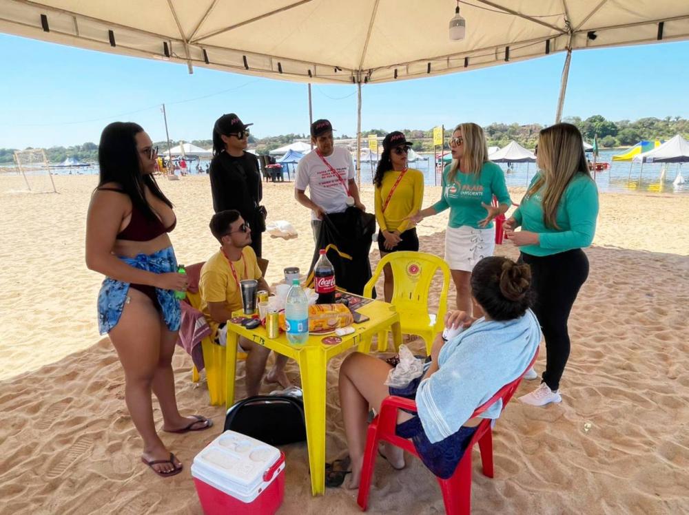 Praia Consciente: Projeto vista dez praias no final de semana
