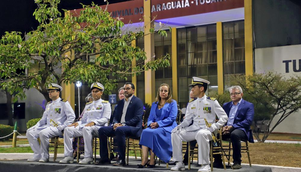 Governador Wanderlei Barbosa prestigia solenidade de transmissão do cargo de Capitão da Marinha no Tocantins
