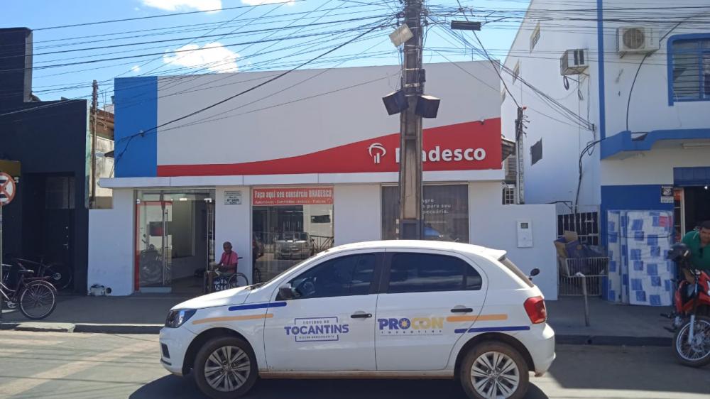 Procon autua agência do Bradesco de Colinas