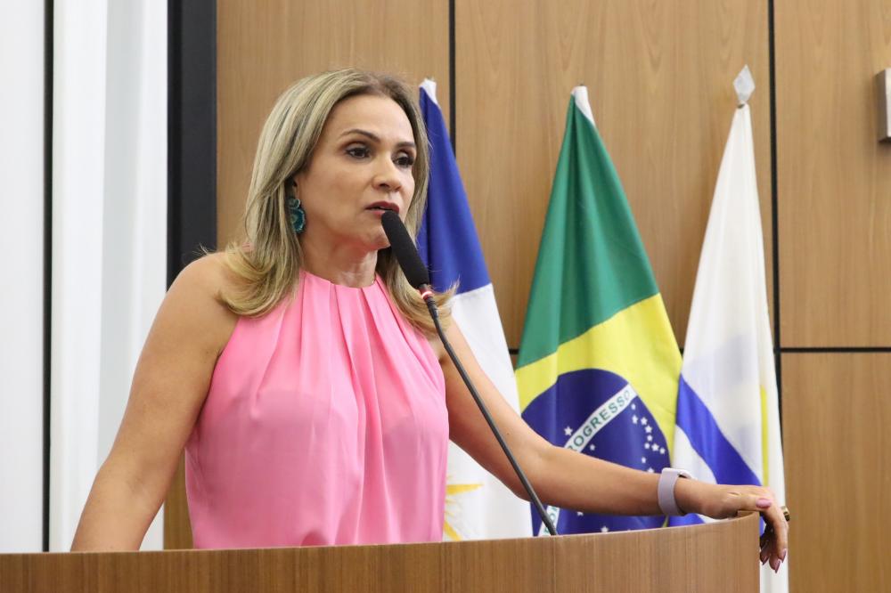 Laudecy Coimbra cobra gratificação à servidores da Saúde de Palmas