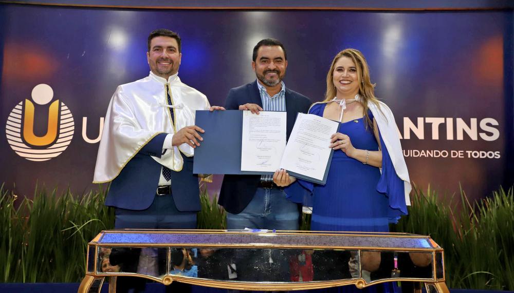 Governador Wanderlei Barbosa anuncia novos polos do TO Graduado, durante posse de formaliza posse de Augusto Rezende como reitor da Unitins