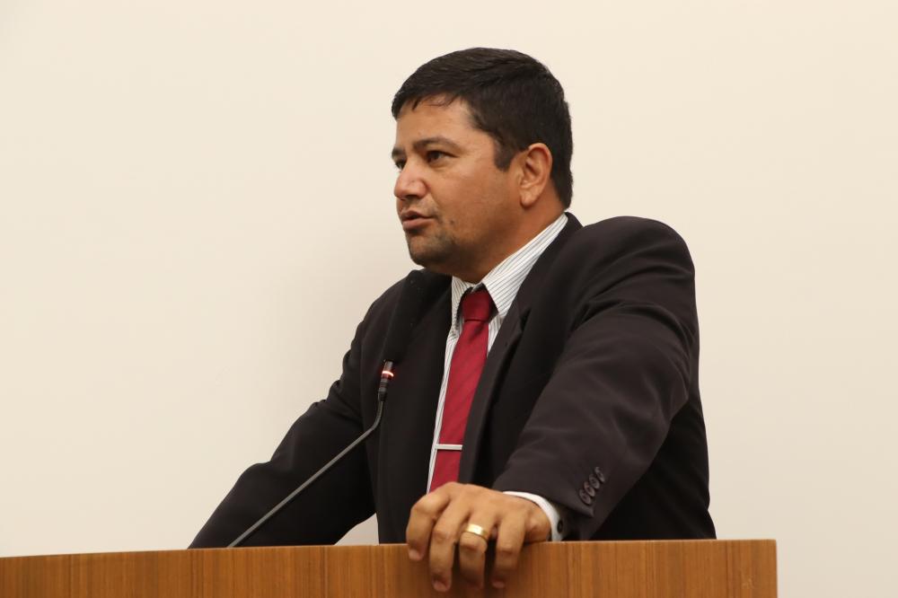 Vereador Rogério Freitas denuncia irregularidades e pede transparência na gestão da Prefeitura de Palmas