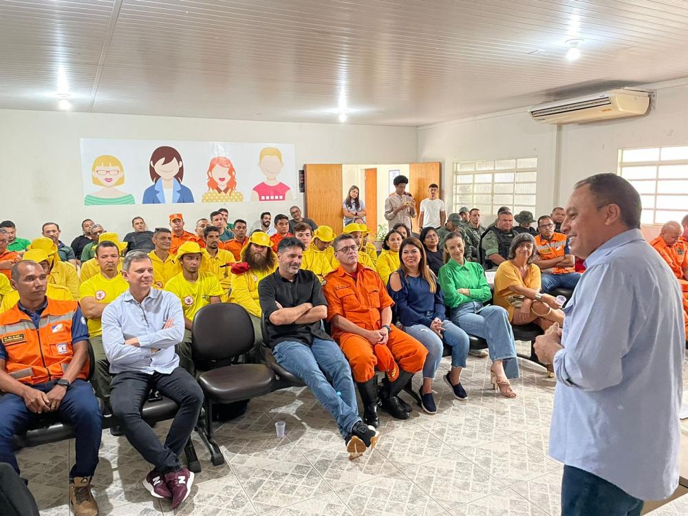 Após defender a criação de brigada florestal em Taquaruçu, Marilon Barbosa acompanha evento de operacionalização