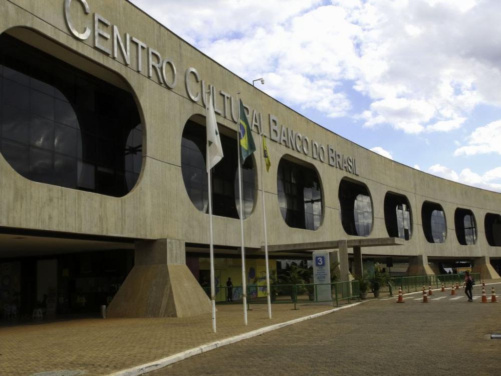 Prefeita Cinthia participa de reunião da FNP com equipe de transição do novo governo