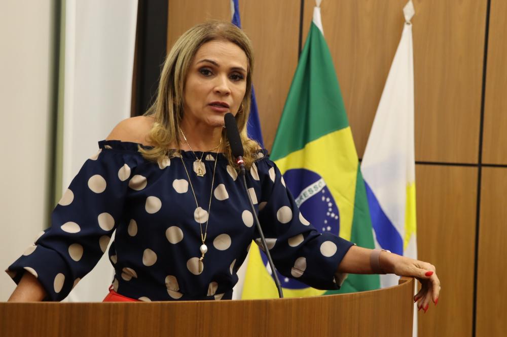 Vereadora Laudecy Coimbra conquista pagamento do vale-transporte por PIX e Cartão em Palmas