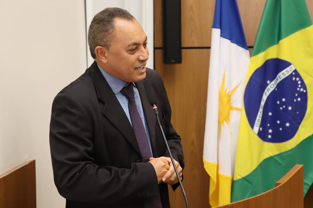 Marilon Barbosa cobra a conclusão de duplicação e pavimentação asfáltica da Avenida LO-8 na região norte de Palmas