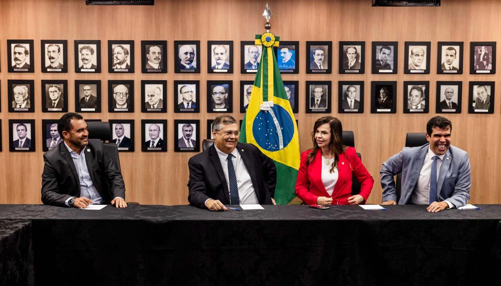 Em Brasília, governador Wanderlei Barbosa garante dois novos helicópteros para reforço da segurança pública do Tocantins