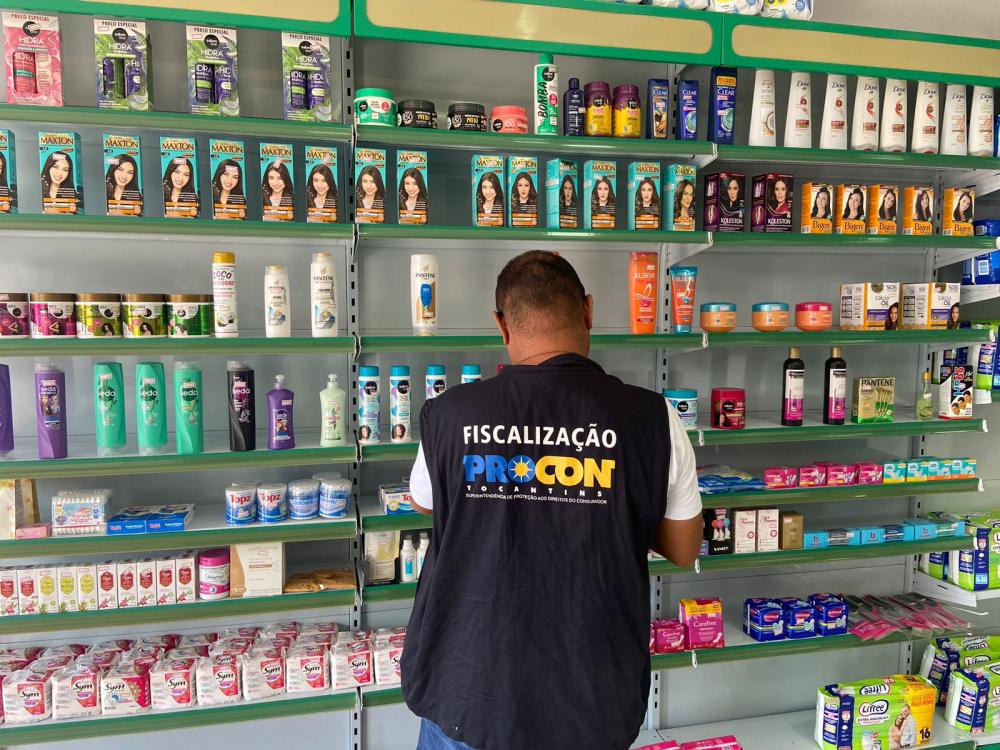 Procon Tocantins apreende mais de 1,2 mil produtos durante fiscalização em drogarias e farmácias 