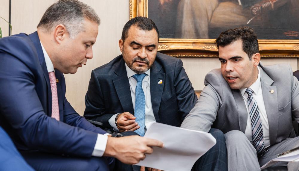 Governador Wanderlei Barbosa alinha com ministro dos transportes agilidade em obras de infraestrutura rodoviária do Tocantins