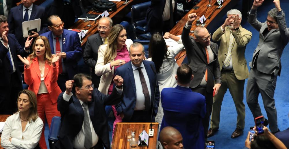 Senado aprova texto-base da reforma tributária em primeiro turno