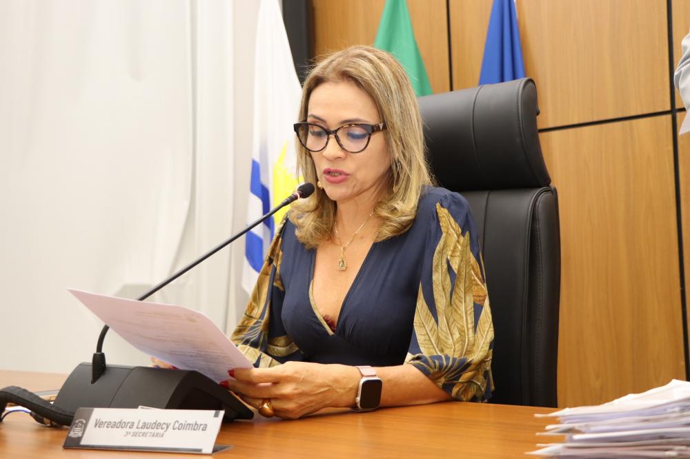 Laudecy Coimbra vota a favor de PLs favoráveis aos servidores públicos municipais