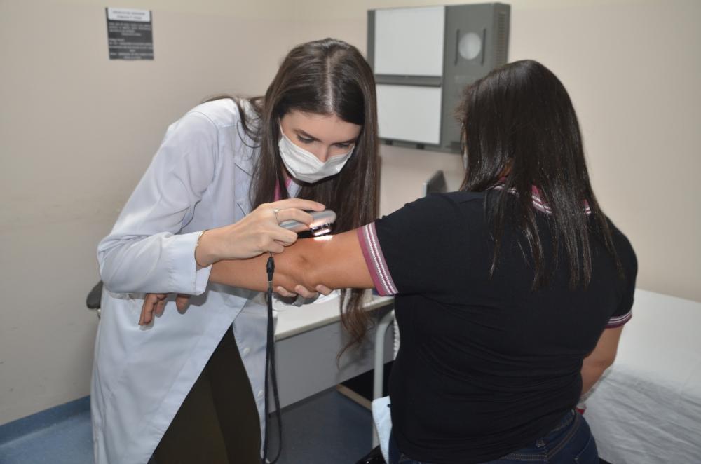 Dezembro Laranja reforça cuidados contra o câncer de pele