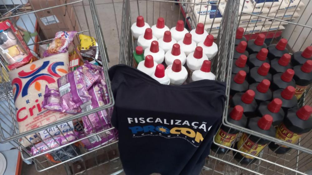 Procon Tocantins apreende mais de 500 produtos vencidos em Itaporã e Rio dos Bois