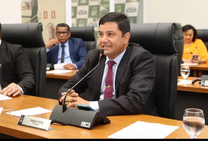 Rogério Freitas solicita melhorias para o entorno da Avenida Pajussara no Morada do Sol