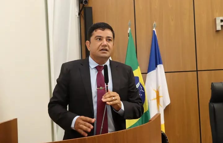 Manutenção da Praça da Quadra 1005 sul é solicitada por Rogério Freitas