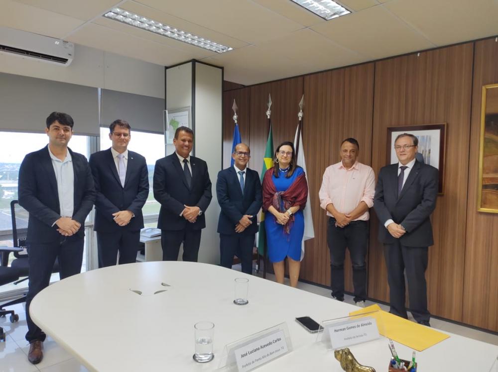 Após parceira com a Receita Federal, Prefeito José Luciano reúne com Ministério da Fazenda em Brasília e apresenta pedidos para o município