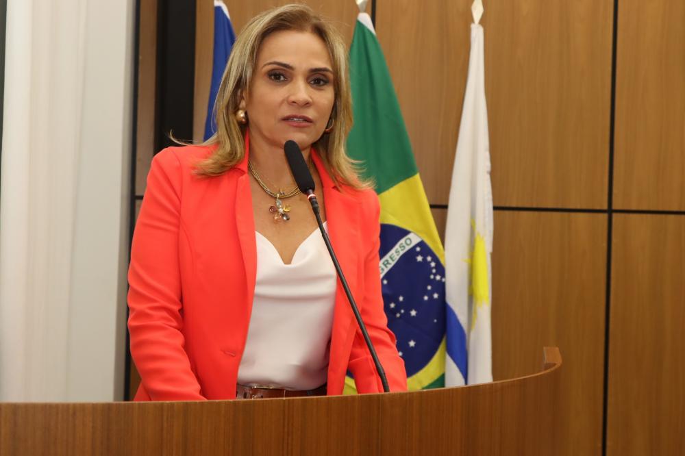 Laudecy Coimbra solicita revitalização da Praça do Setor Aureny III