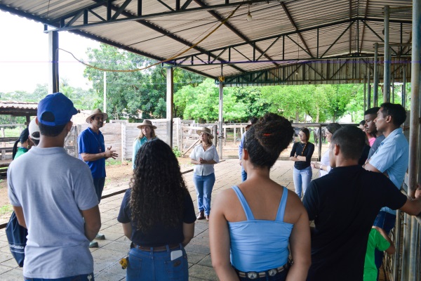 Parceria do UniCatólica traz inovação para a pecuária leiteira do Tocantins