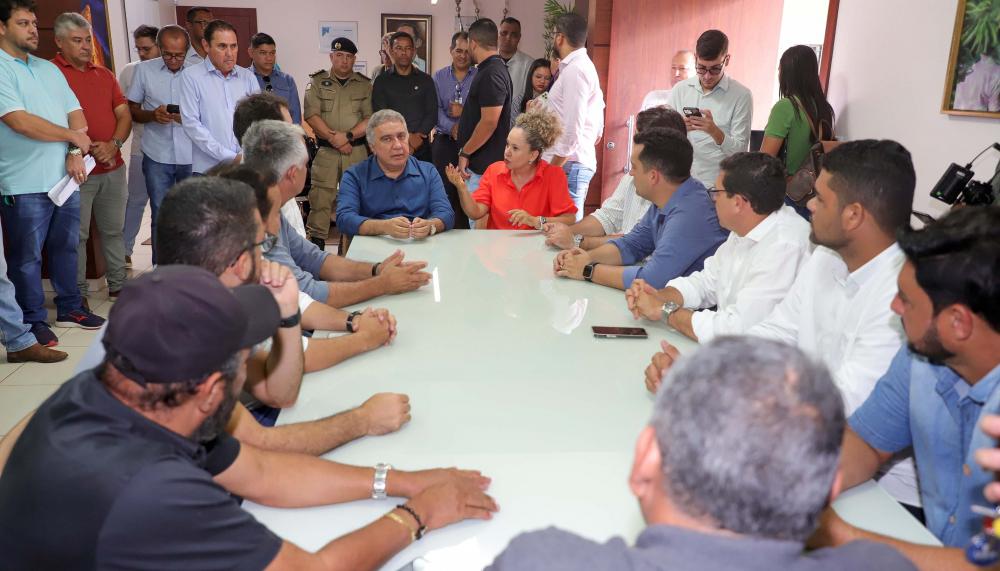 Governador em exercício, Laurez Moreira, discute implantação de esmagadora de gergelim em Gurupi
