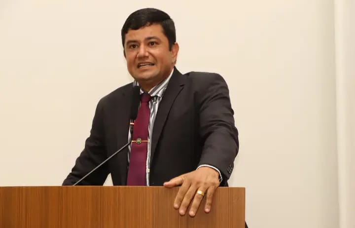 Rogério Freitas denuncia descaso com profissionais da saúde bucal