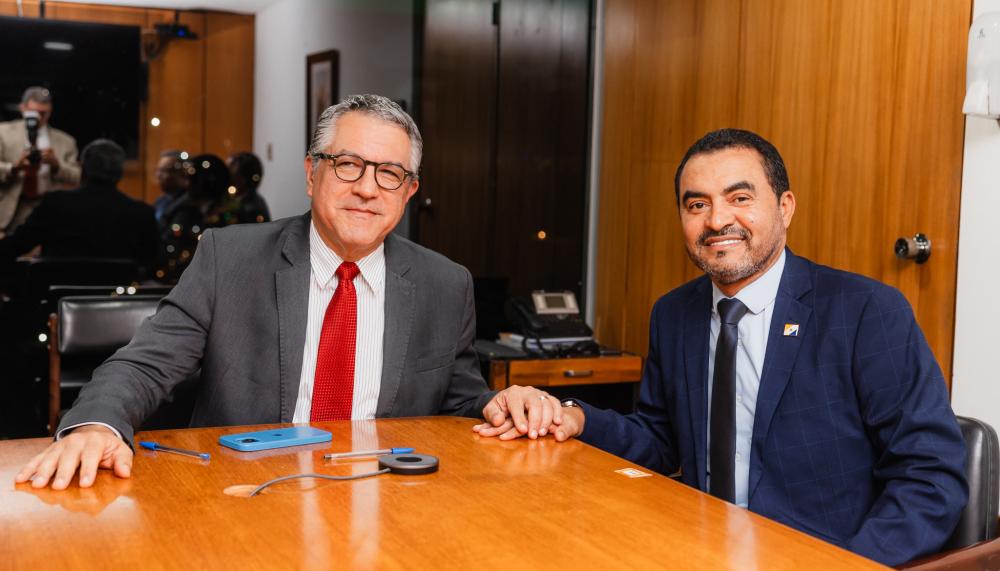 Governo do Tocantins se reúne com ministro Alexandre Padilha para viabilizar empréstimo de R$ US$ 200 milhões com o BIRD 