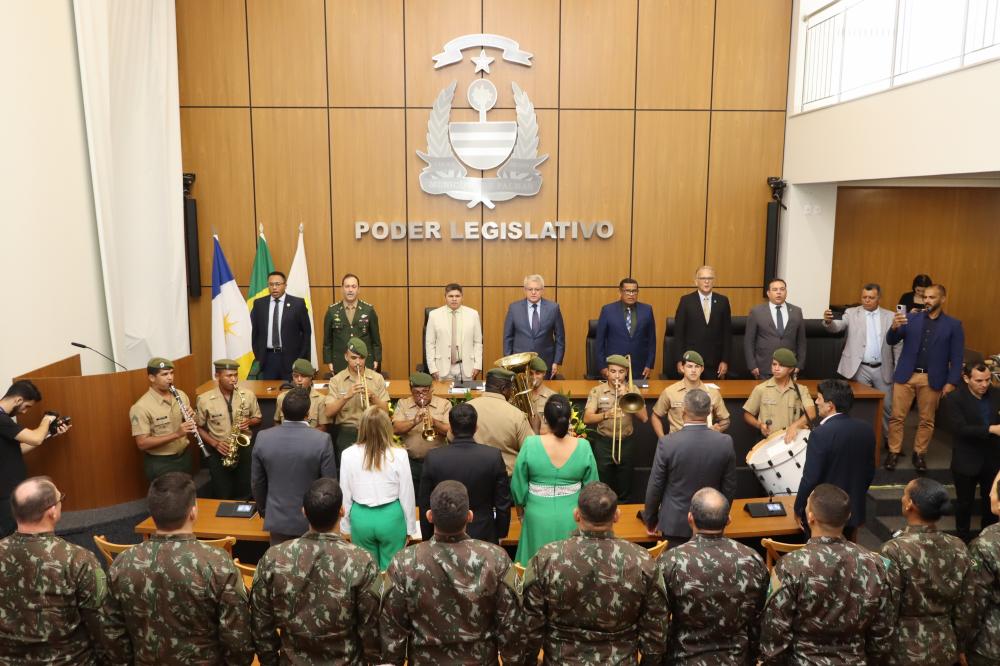 Exército Brasileiro recebe homenagens em sessão solene na Câmara de Palmas