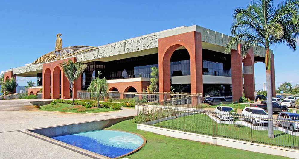Governo do Tocantins antecipa salários dos servidores e paga R$ 279 milhões nesta sexta, 26
