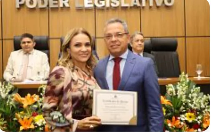 Laudecy Coimbra homenageia contadores e sugere criação de Frente Parlamentar 