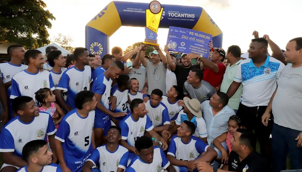 Governador Wanderlei Barbosa prestigia a final do Copão Centro em Monte de Carmo; torneio reuniu 180 equipes 