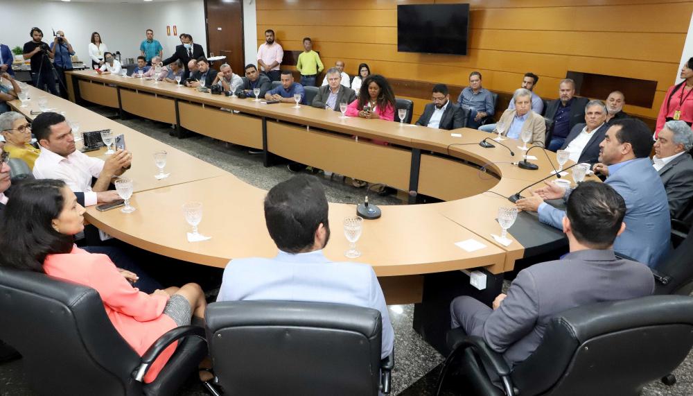 Em encontro com a imprensa, governador Wanderlei Barbosa reforça compromisso com gestão de resultados e a informação