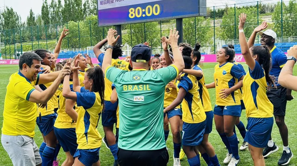 Equipe feminina de futebol do Tocantins goleia a Nigéria e segue para a semifinal no Campeonato Mundial Escolar