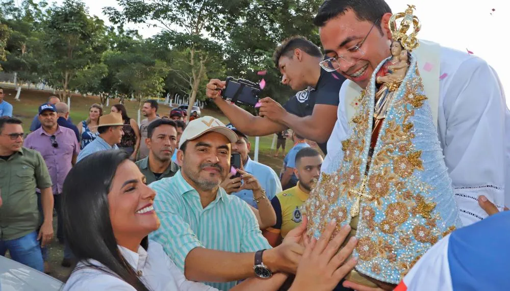 No Bico do Papagaio, governador Wanderlei Barbosa participa da procissão do Círio de Nazaré