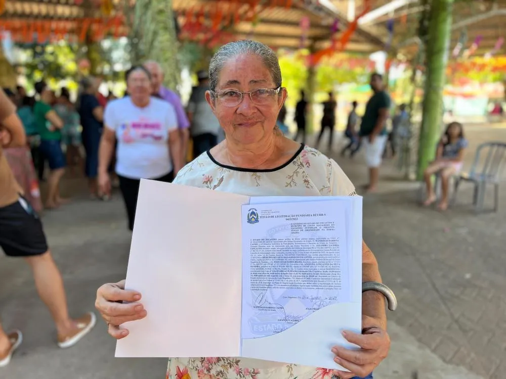 Em Couto Magalhães, Governo do Tocantins beneficia 110 famílias com entrega de títulos de propriedade