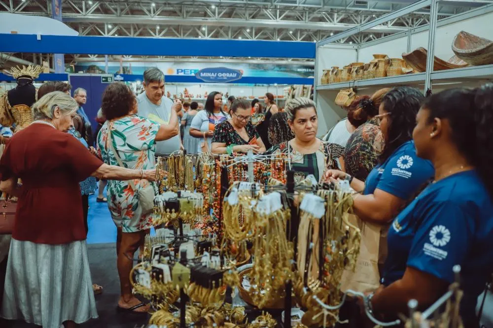 Artesanato tocantinense: vendas e encomendas na Fenearte 2024 atingem mais de R$ 350 mil e superam anos anteriores